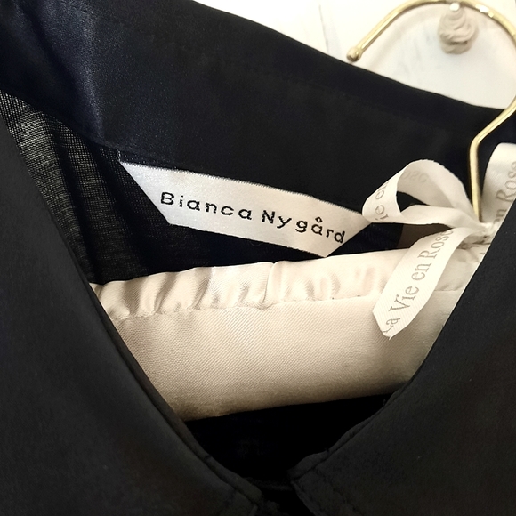 BIANCA NYGÅRD Black, Satin Collared, Half Button Down, Cap/Bat Wing Slee… - Picture 9 of 11